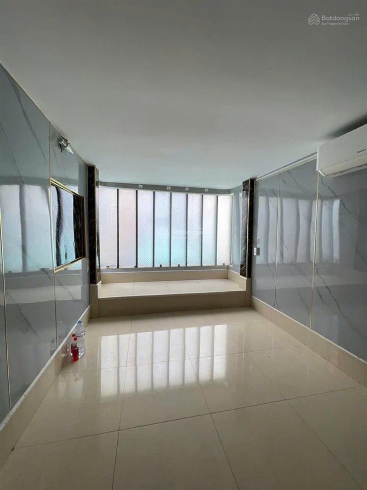 Chính chủ bán nhà 3 lầu, hẻm xe hơi 391 trần hưng đạo, dt 15m², không quy hoạch, giá 2 tỷ 950