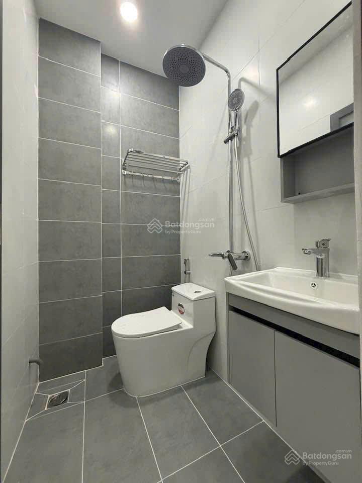 Chính chủ bán nhà đẹp 03 tấm trung tâm đoàn văn bơ, dt 3 x 16, 5 pn  4 wc, giá 5,5 tỷ