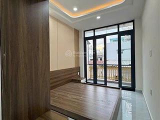 Chính chủ bán nhà đẹp 03 tấm trung tâm đoàn văn bơ, dt 3 x 16, 5 pn  4 wc, giá 5,5 tỷ