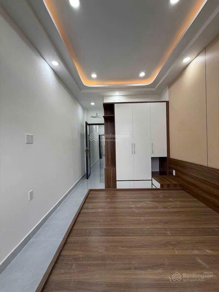 Chính chủ bán nhà đẹp 03 tấm trung tâm đoàn văn bơ, dt 3 x 16, 5 pn  4 wc, giá 5,5 tỷ