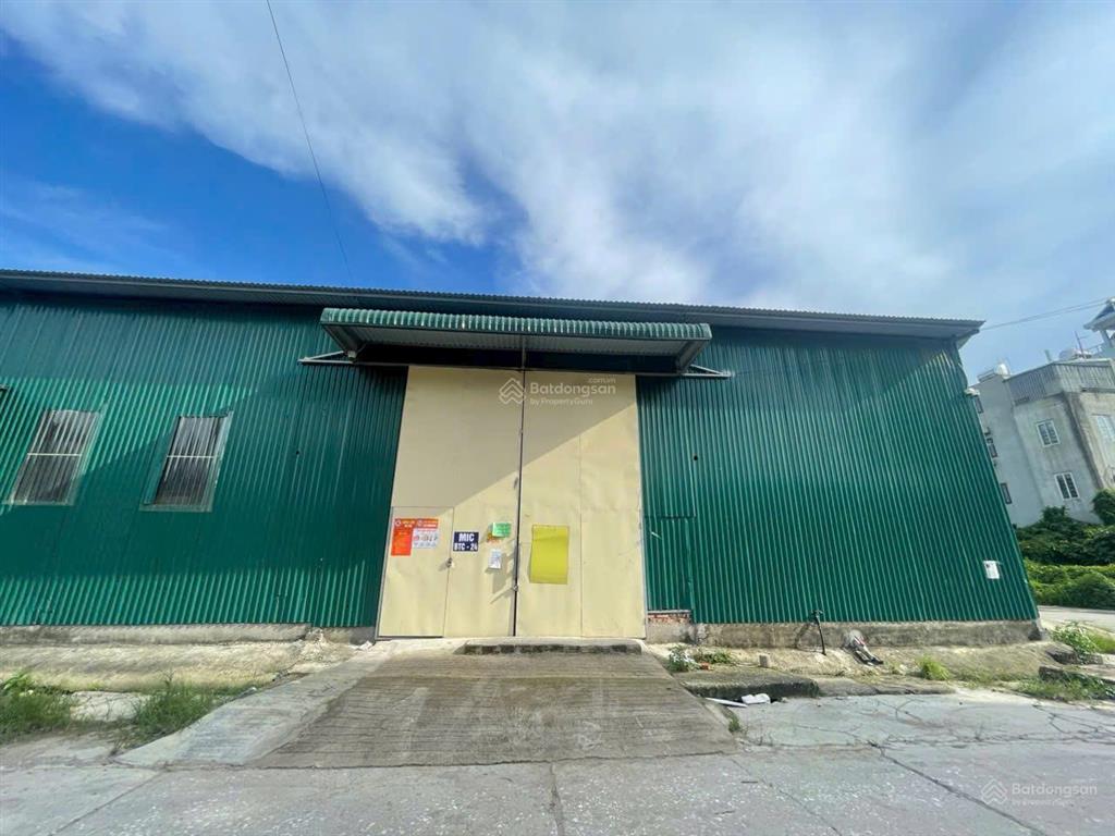 Cho thuê 784m2 tại kcn phú thị, gia lâm, container vào 24/24