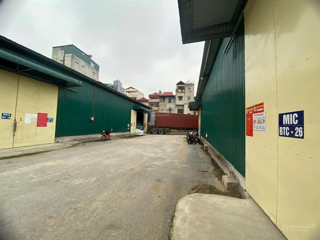 Cho thuê 784m2 tại kcn phú thị, gia lâm, container vào 24/24