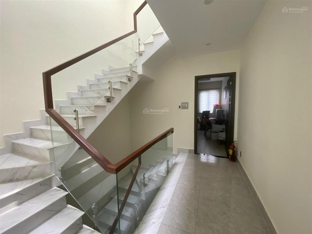 Biệt thự, hẻm 8m  bắc hải, q.10  4 tầng, 6x13m  cam kết chuẩn 100%