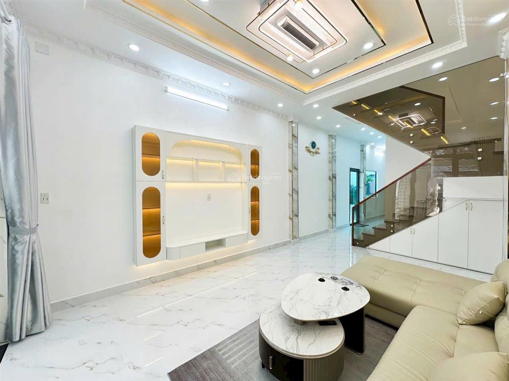 Nhà đẹp, hẻm 8m  khu vip trung lang  4 tầng, 5x16  cam kết chuẩn 100%