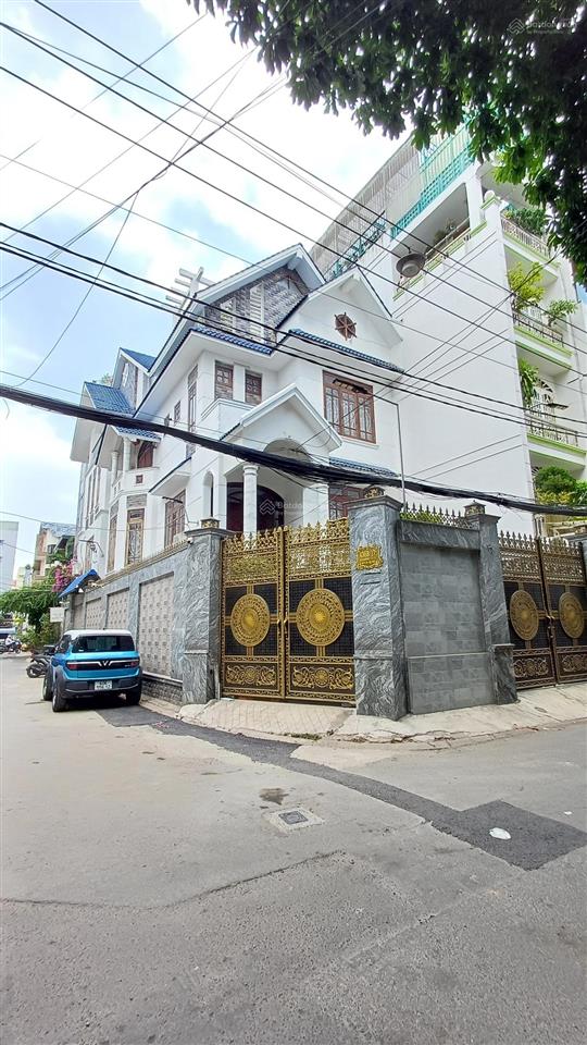 Biệt thự, hẻm 8m  khu vip tân sơn nhì  4 tầng, 8x17  cam kết chuẩn 100%