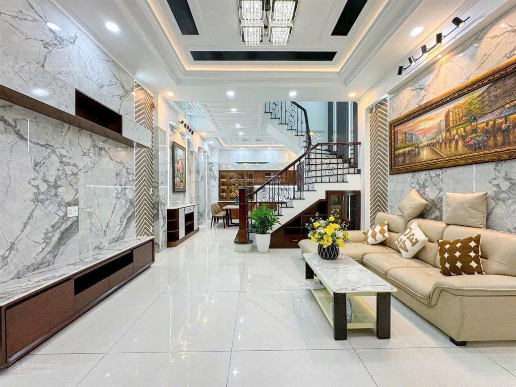 Nhà đẹp, hẻm 8m  khu vip phan sào nam  5 tầng, 5x16  cam kết chuẩn 100%