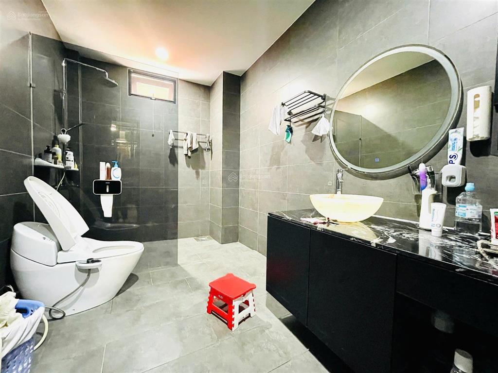 Nhà đẹp, hẻm 8m  khu vip bảy hiền  5 tầng, 5x16  cam kết chuẩn 100%