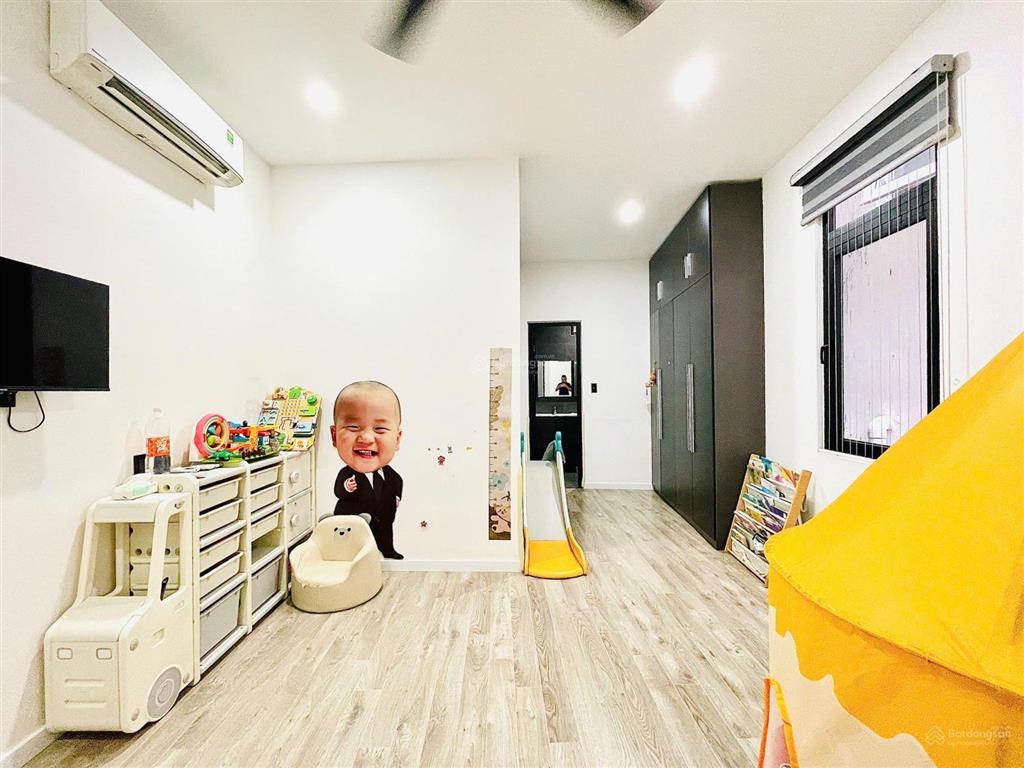 Nhà đẹp, hẻm 8m  khu vip bảy hiền  5 tầng, 5x16  cam kết chuẩn 100%