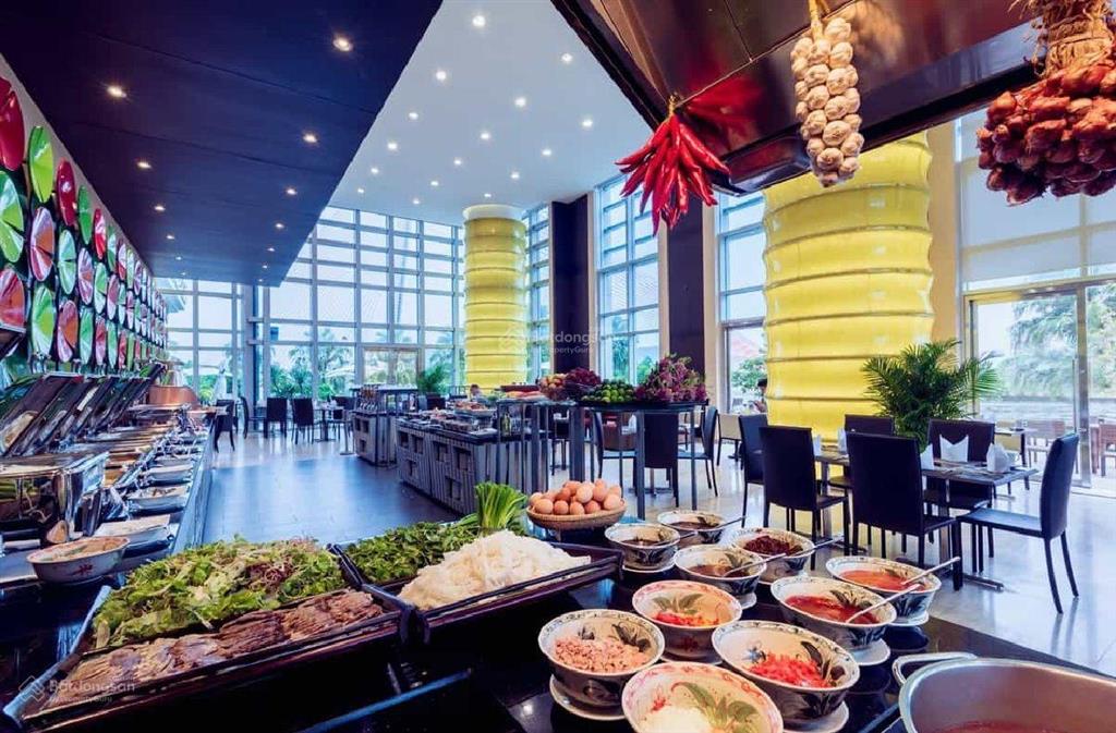Cho thuê nhà mặt phố lê văn lương. dt 900m2. mt 50m