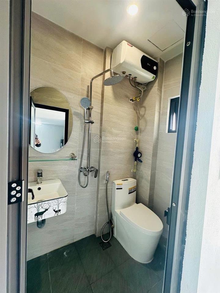 Mới nhất ccmn 100m ra p.cầu giấy 25pkk 7tầng thang máy full nội thất 79m2 mt5,2m dthu 130tr/tháng