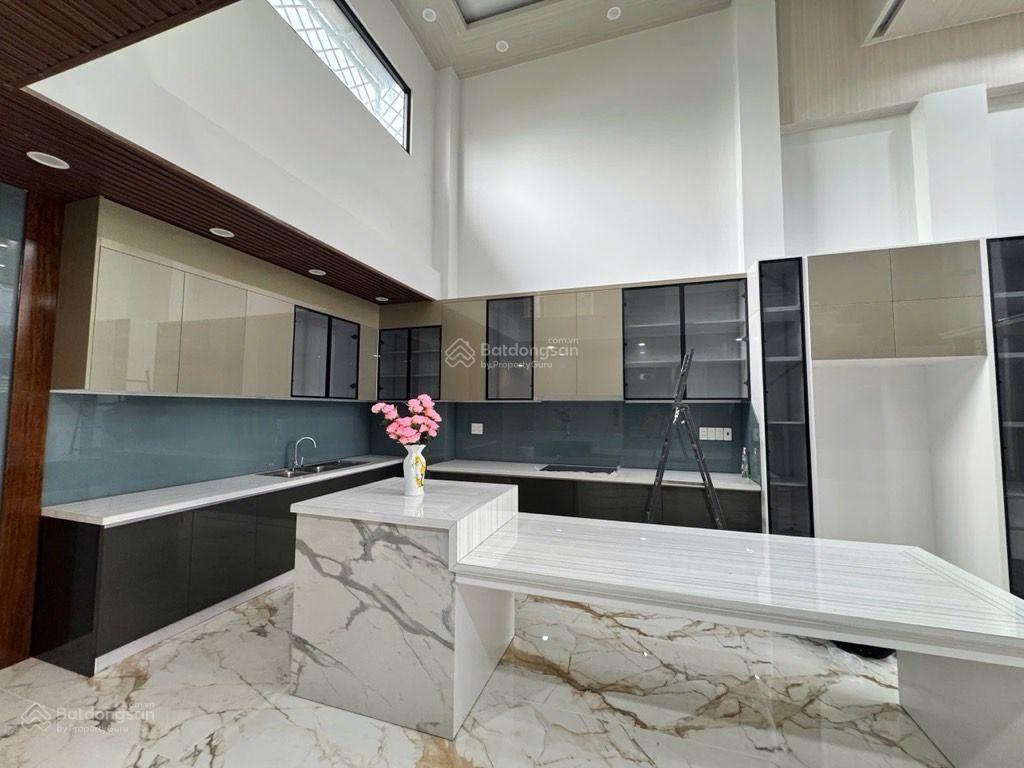 Bán nhà riêng hẻm 409 nguyễn văn tạo, 9,9 tỷ vnd, 98 m2, hồ bơi, thang máy