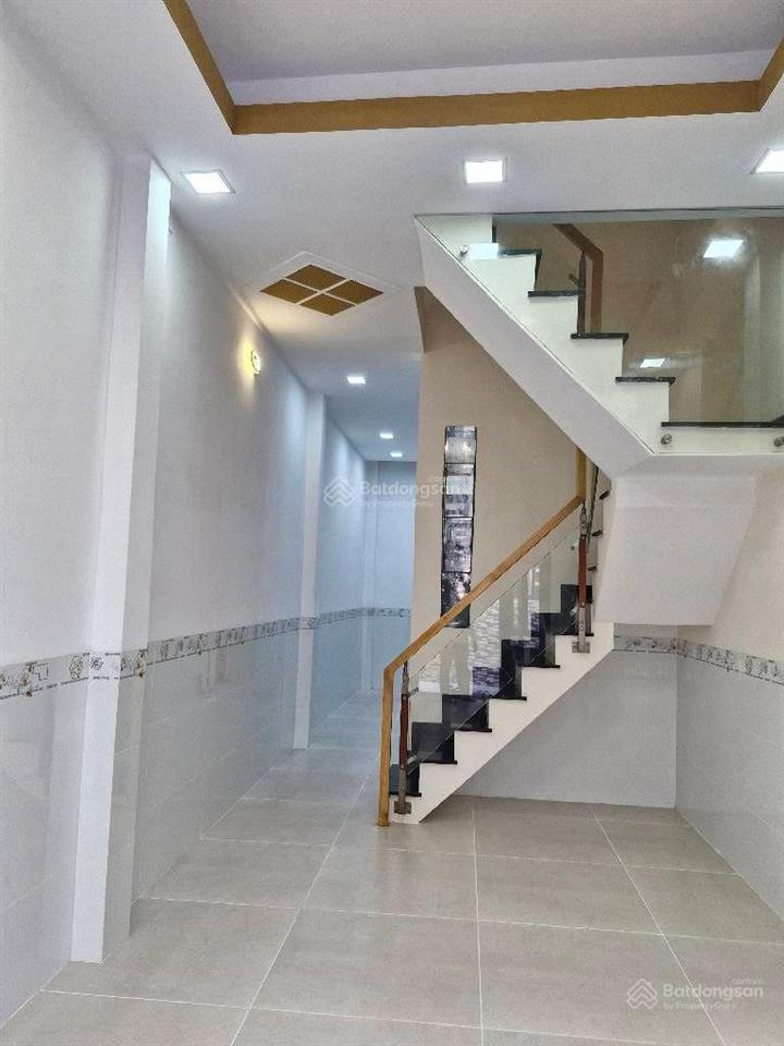 Nhà 3 tầng quận 8 ( 46m2 )  dts  110.7m2 , 4pn , 3wc , nhà mới ở ngay , nhỉnh 4 tỷ