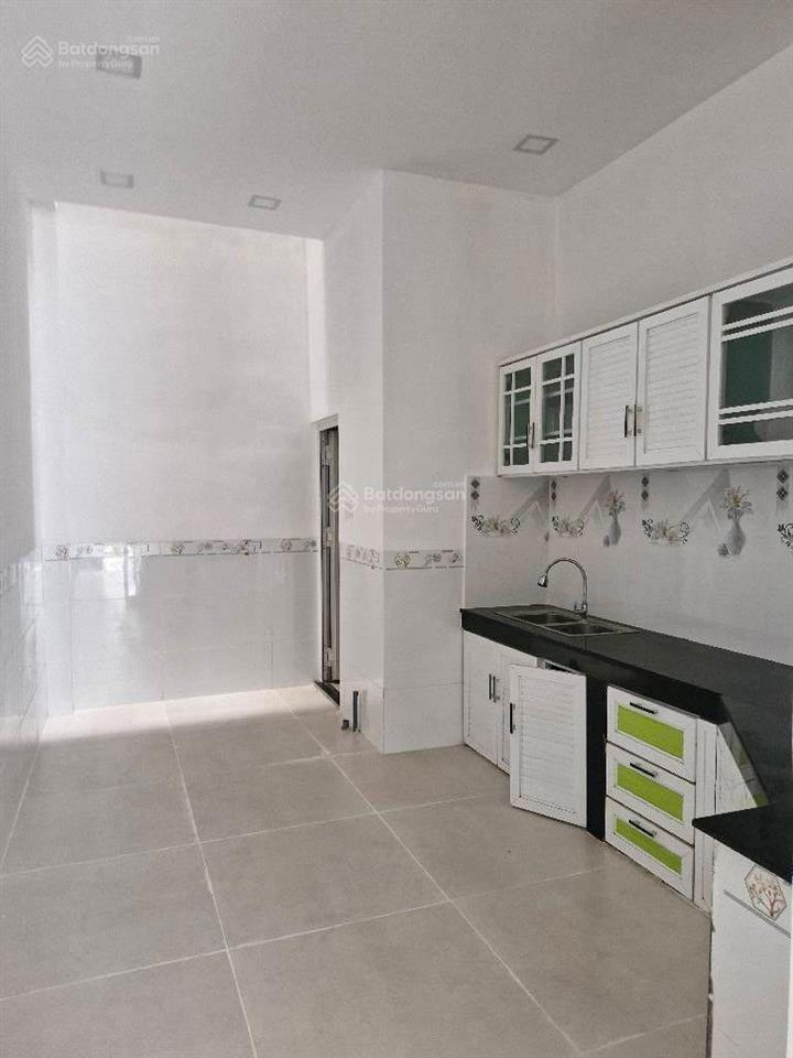 Nhà 3 tầng quận 8 ( 46m2 )  dts  110.7m2 , 4pn , 3wc , nhà mới ở ngay , nhỉnh 4 tỷ