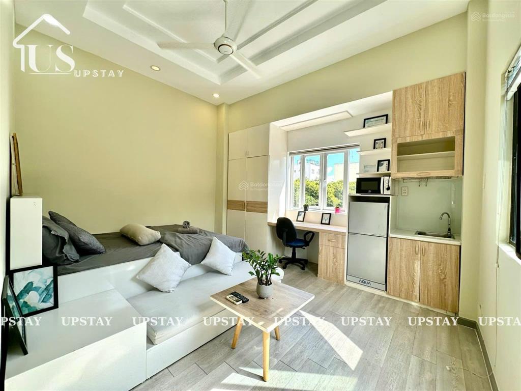 Trống căn studio 2 cửa sổ thoáng mát ngay trung tâm quận 1
