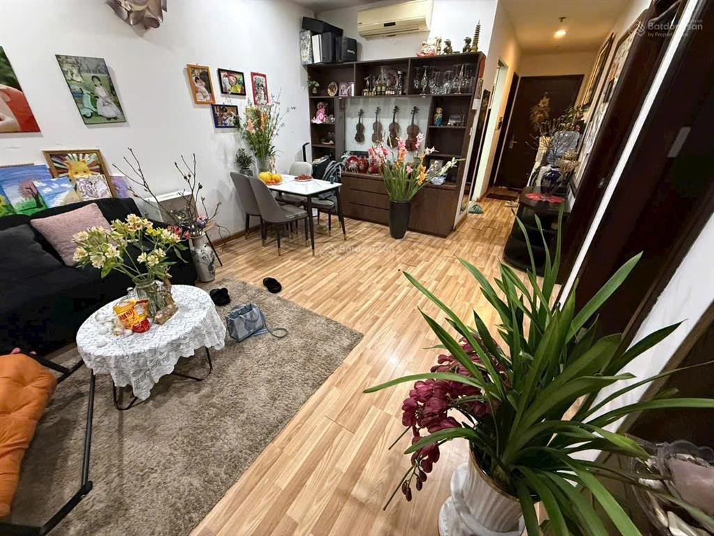 Vợ chồng tôi cần bán căn 3pn dt 116m giá 12.x tỷ chung cư golden park số 2 phạm văn bạch