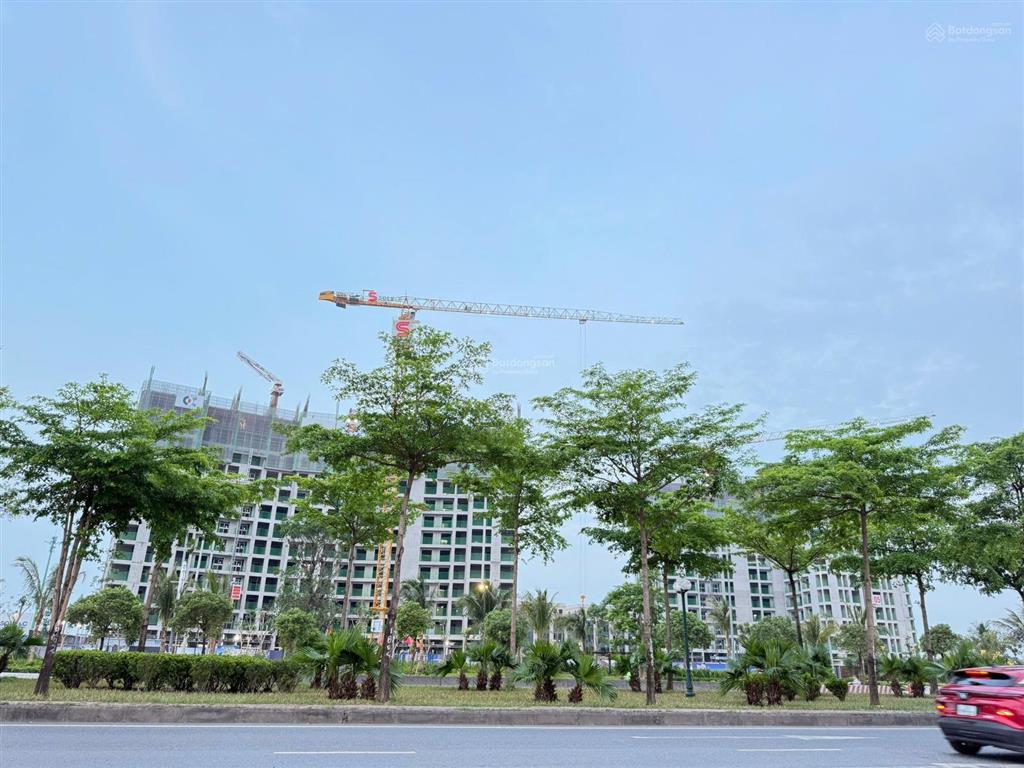 Gia đình cần bán 2pn dt 66m giá 6,2 tỷ toà y4 mik cổ loa view pháo hoa