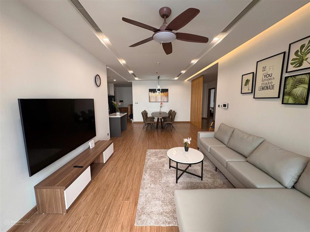 Tôi chính chủ cần bán 4pn dt 135m2, giá 33 tỷ metropolis liễu giai