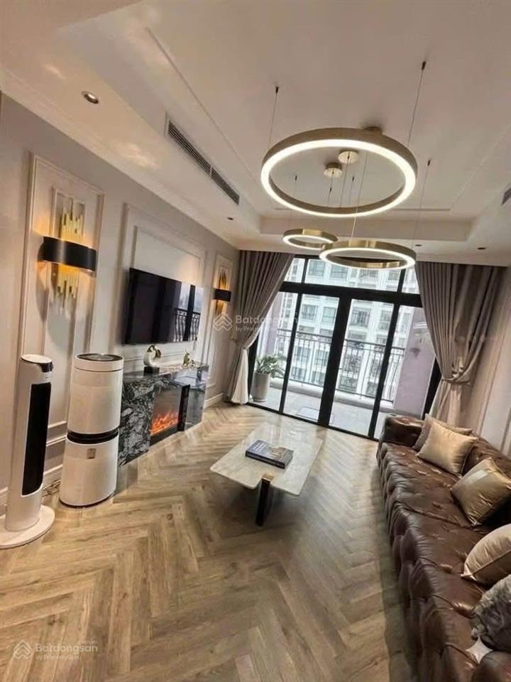 Vợ chồng tôi cần bán căn 2pn, dt 73m², giá 6,9 tỷ the legend 109 nguyễn tuân