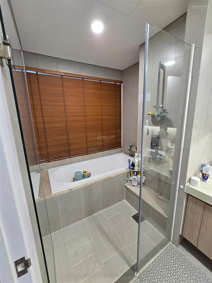 Căn hiếm size 179.5m2, 4 phòng ngủ  view nội khu triệu độ  sẵn sổ hồng  chỉ 28 tỷ 3
