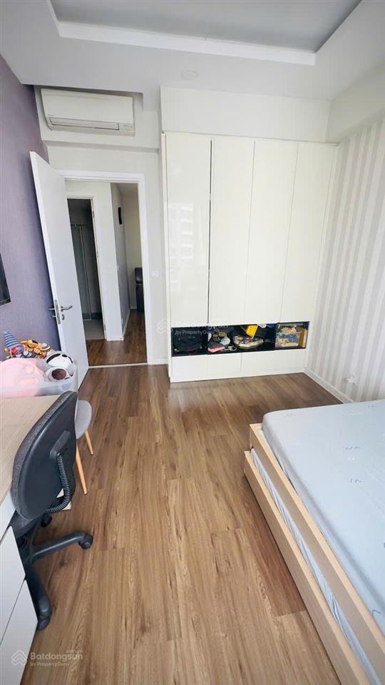 Chủ nhà cần bán gấp căn 2 phòng ngủ  view nội khu  sẵn sổ hồng  chỉ 14 tỷ 3 (giá trong tháng)