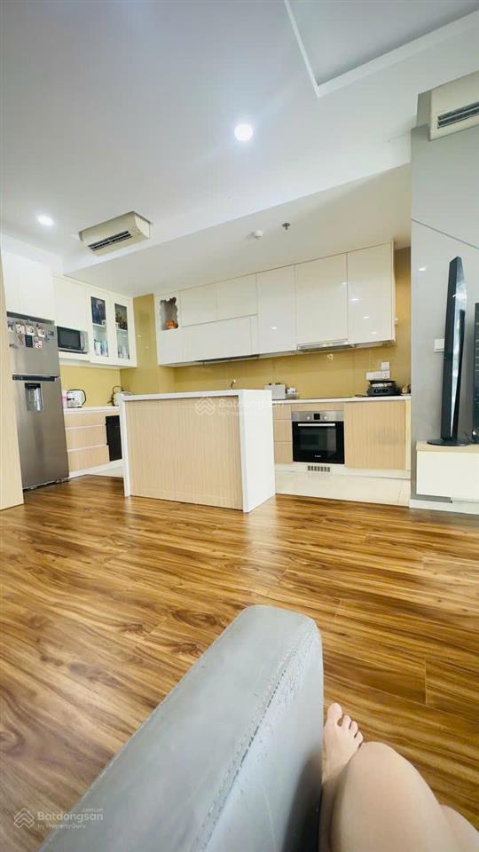 Chủ nhà cần bán gấp căn 2 phòng ngủ  view nội khu  sẵn sổ hồng  chỉ 14 tỷ 3 (giá trong tháng)
