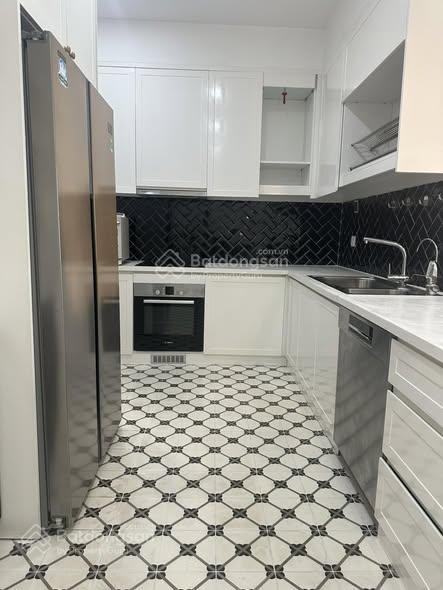 Cho thuê căn hộ 3pn estella heights tháp thương mại  145m2  tầng sân vườn  view hồ bơi