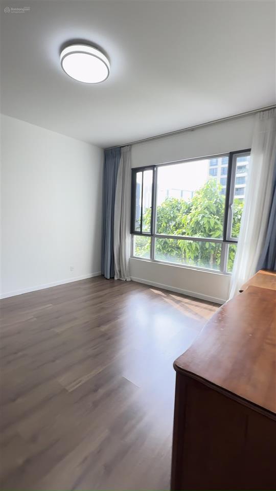 4 phòng ngủ  tháp thương mại  view nội khu estella heights  chỉ 90 triệu/th  vào ở ngay