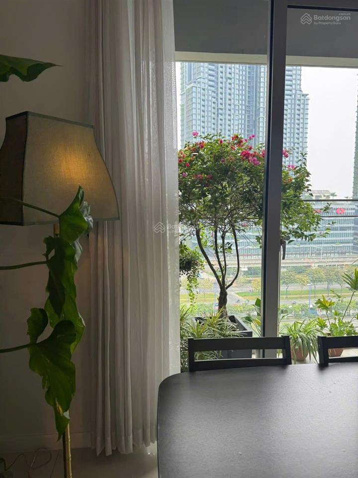 1 phòng ngủ  estella heights nằm trên tháp thương mại  full nội thất đẹp  chỉ 28 triệu
