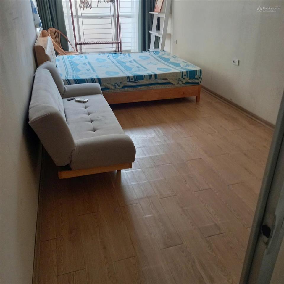 Cho thuê nhà 2 tầng , tdt sàn 50m2 phố ngô quyền hn  8,5 tr/t