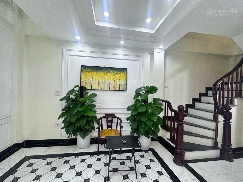 Nhà lô góc 6 tầng thang máy ô tô vào nhà giảm còn 11,8 tỷ, dt 50m2 mặt tiền 6m đường trước nhà 4m