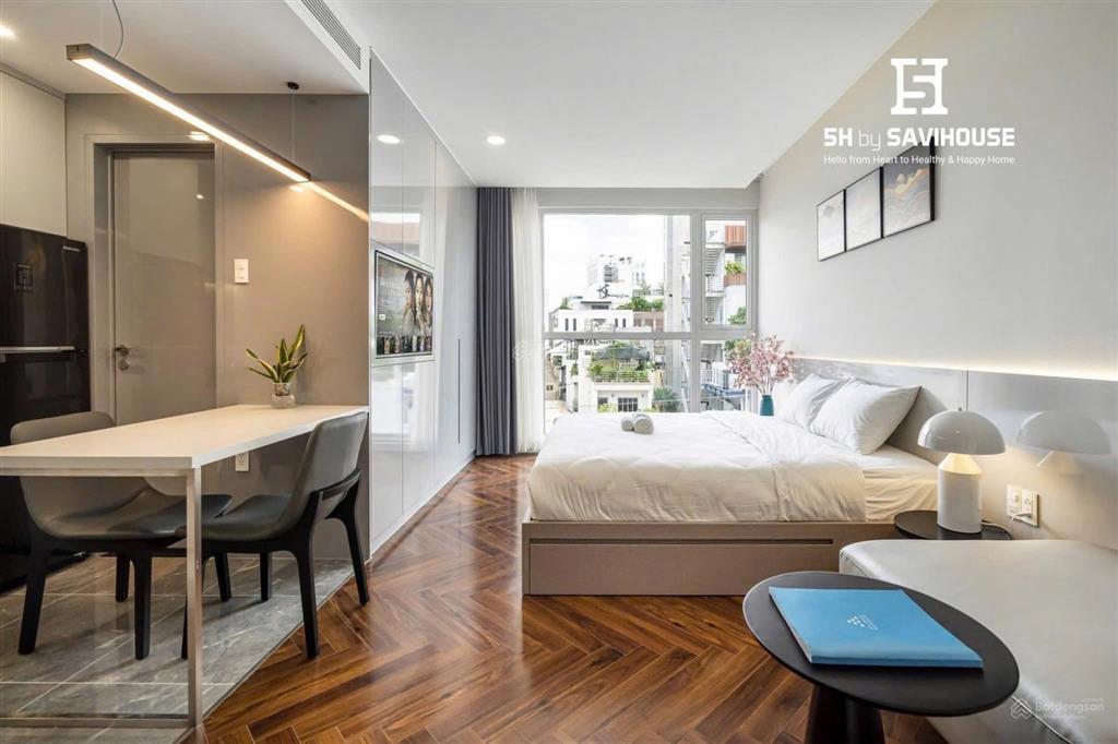 Cho thuê căn hôn cao cấp  studio ban công, thang máy đường nguyễn khoái quận 4 gần cầu ông lãnh q1