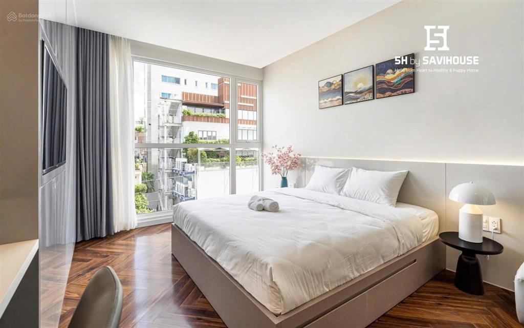 Cho thuê căn hôn cao cấp  studio ban công, thang máy đường nguyễn khoái quận 4 gần cầu ông lãnh q1