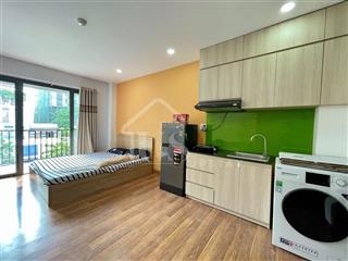 Cho thuê căn hộ ban công, máy giặt riêng, đầy đủ tiện nghi q10 gần vạn hạnh mall, viettel tower,...