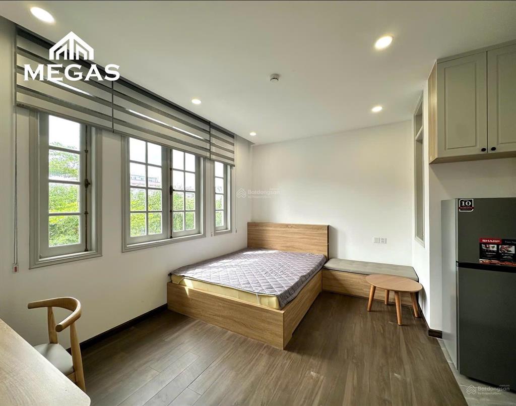 Cho thuê studio cửa sổ thoáng, full nội thất, thang máy quận 10 gần vạn hạnh mall, vincom 3/2