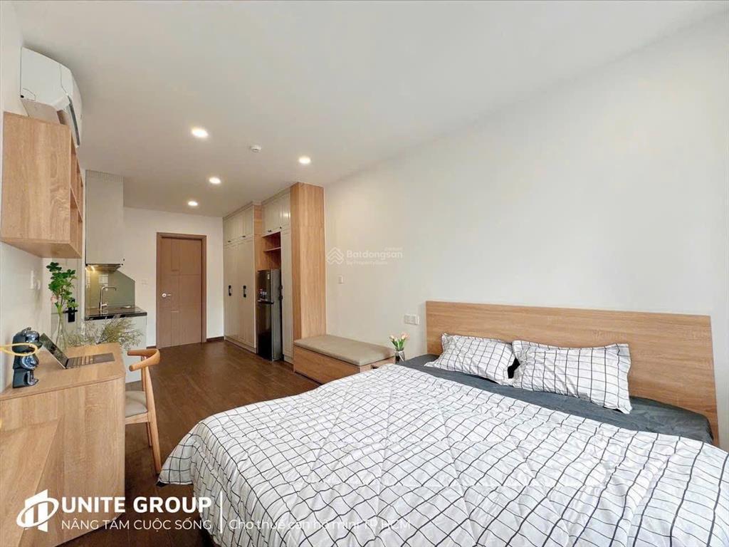 Cho thuê studio cửa sổ thoáng, full nội thất, thang máy quận 10 gần vạn hạnh mall, vincom 3/2