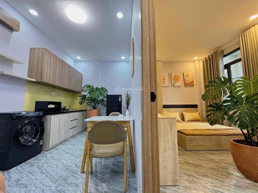 Cho thuê căn hộ 1 phòng ngủ, ban công, máy giặt quận 4 ngay cầu ông lãnh giáp quận 1