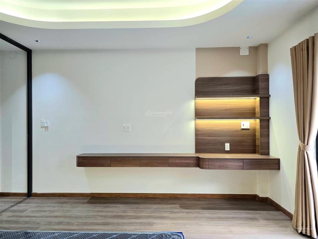Cho thuê căn hộ quận 1 cống quỳnh  gần bùi viện, bến thành  full nội thất, ban công, an ninh 24/7