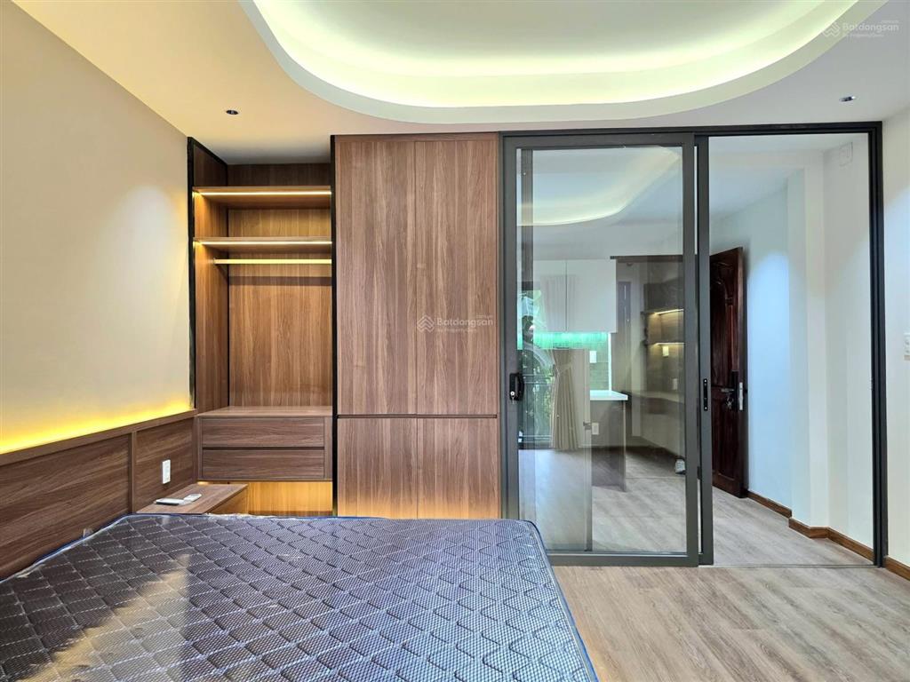 Cho thuê căn hộ quận 1 cống quỳnh  gần bùi viện, bến thành  full nội thất, ban công, an ninh 24/7