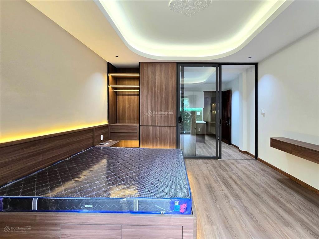 Cho thuê căn hộ quận 1 cống quỳnh  gần bùi viện, bến thành  full nội thất, ban công, an ninh 24/7