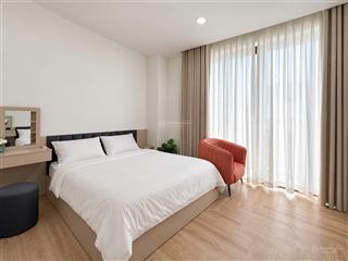 Cho thuê căn hộ studio ban công quận 3  full nội thất, máy giặt riêng, ban công giáp quận 1