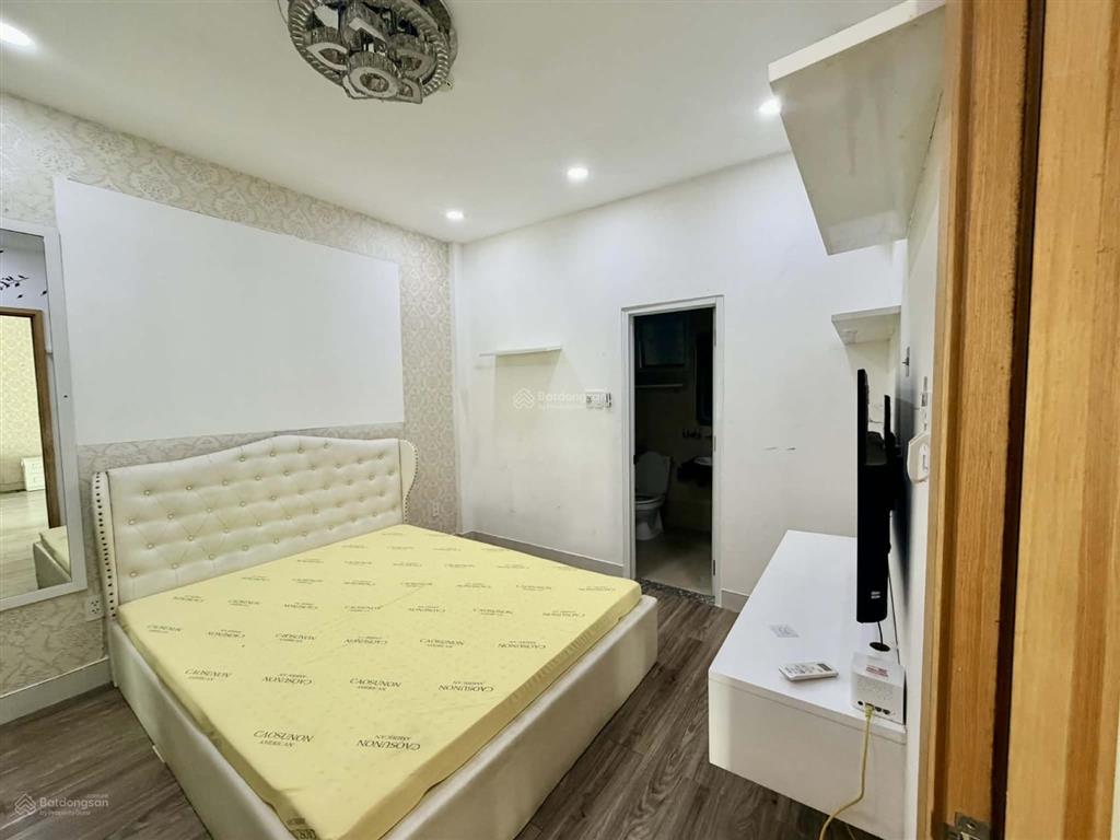 Chính chủ cần bán nhanh căn 78m2 đã có sổ hồng, tặng đầy đủ nội thất như hình chỉ cần xách vali ở