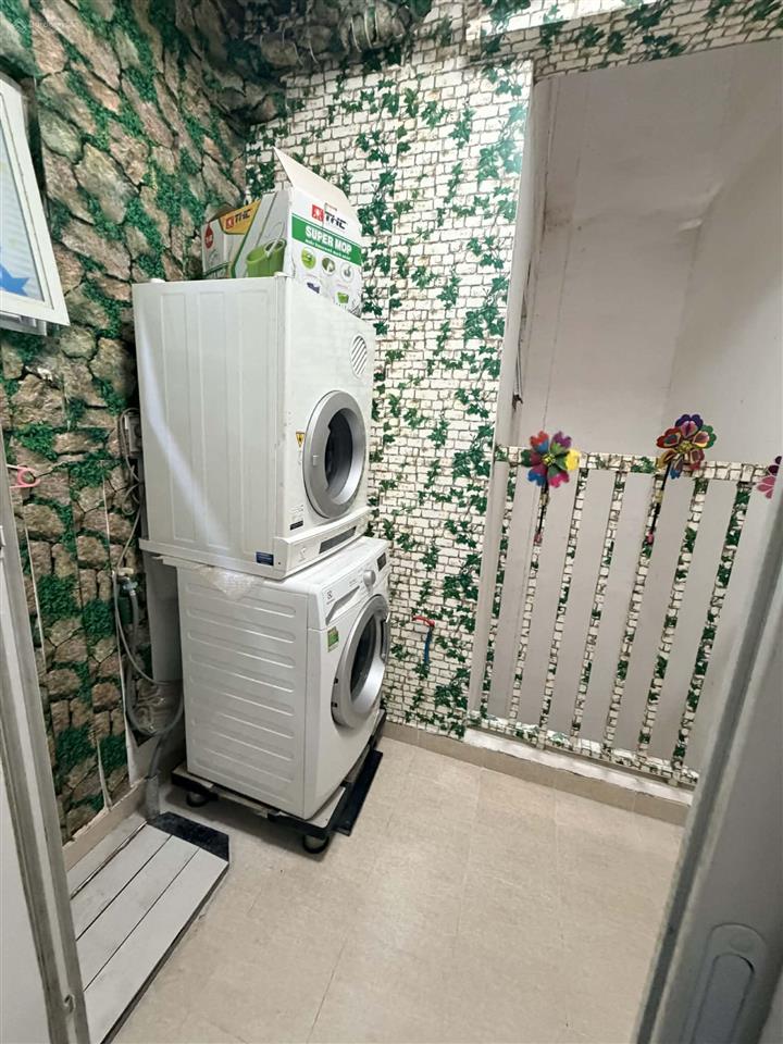 Chính chủ cần bán nhanh căn 78m2 đã có sổ hồng, tặng đầy đủ nội thất như hình chỉ cần xách vali ở