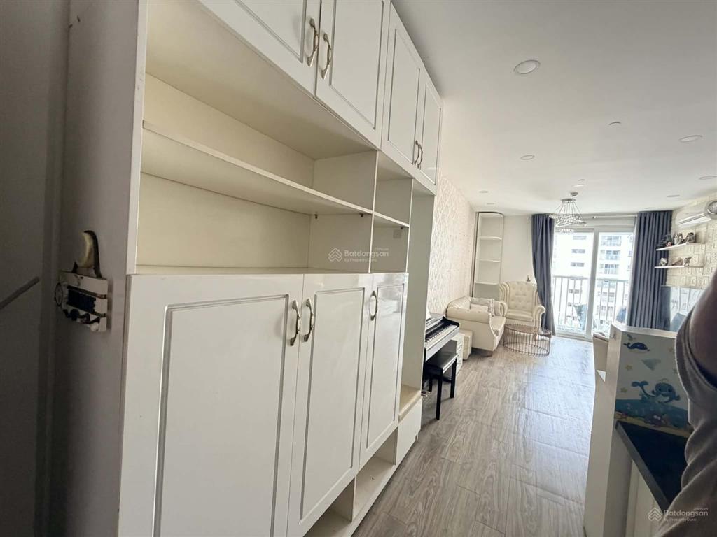 Chính chủ cần bán nhanh căn 78m2 đã có sổ hồng, tặng đầy đủ nội thất như hình chỉ cần xách vali ở