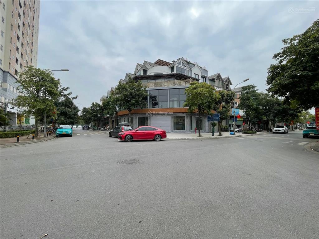 Bán bt tại ct1 thạch bàn, 22 tỷ vnd, 82m2, 4pn, 4wc, uy tín