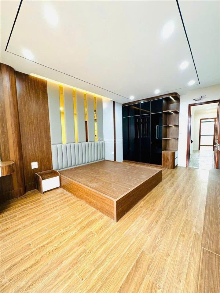 Bán nhà mặt phố bát khối, 16,4 tỷ, 50m2, ô tô, thang máy, hot!