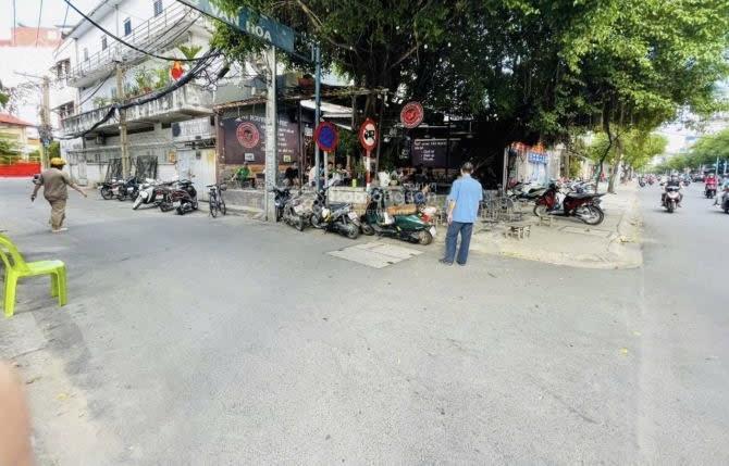 Nhà đẹp hẻm xe hơi  hẻm 80 hoàng hoa thám  37m2 x 3.6mx3 tầng  chỉ 4.83tỷ.