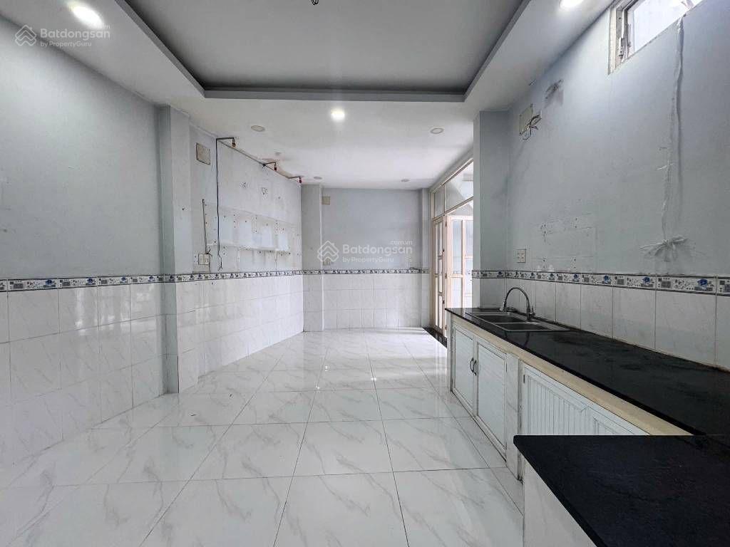 Chỉ 5.5 tỷ  50m2  khu hoàng hoa thám, bình thạnh  3 tầng