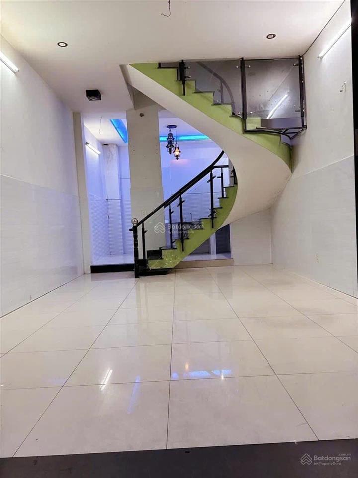 Bán nhà 3 tầng  hẻm xe hơi phan văn trị, bình thạnh  38m2  chỉ 4,5 tỷ