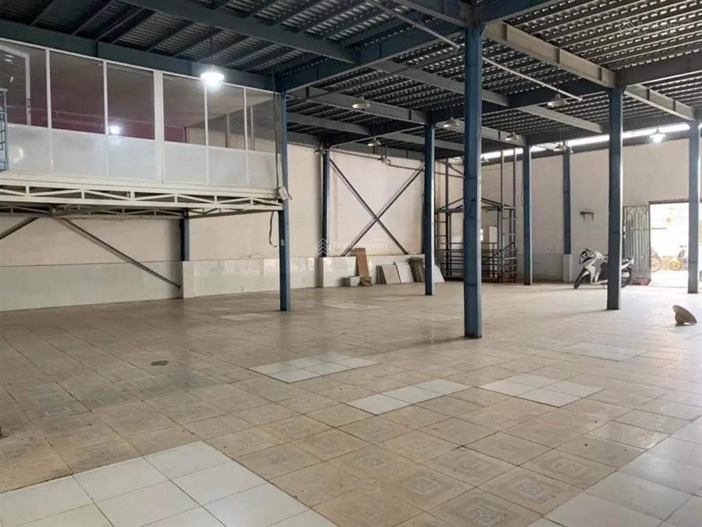 Thuê xưởng 32 triệu 500m2 thạnh lộc q12 (cách cầu an lộc 300m)
