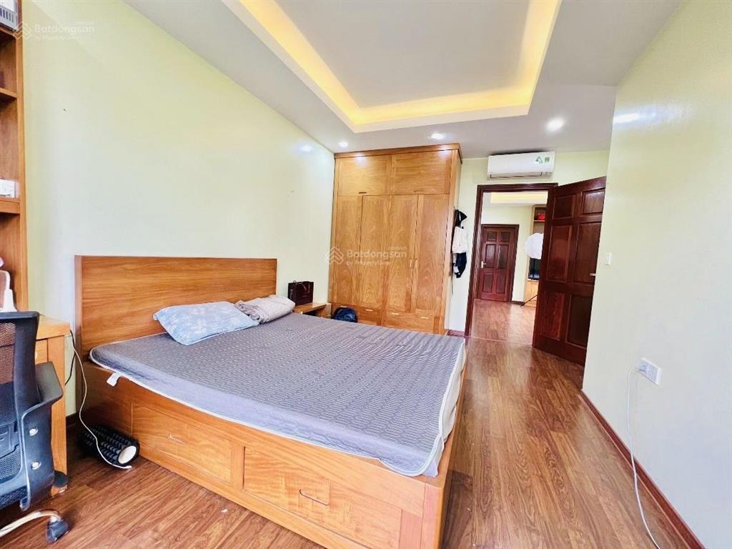 Bán nhà phố nguyên hồng, phân lô, ô tô tránh, vỉa hè, sát phố, thông kinh doanh, 50m2*5t